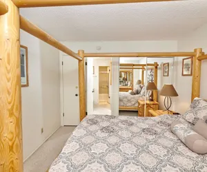 Photo 4 - St. Anton Wooded View 1-bedroom Condos w/ Complimentary Hot Drinks