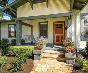 Photo 2 - Faust St Haus Dt 306 2 Bedroom Home by Redawning