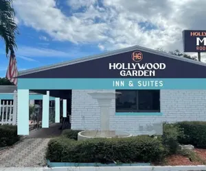 Photo 2 - Hollywood Gardens Inn & Suites