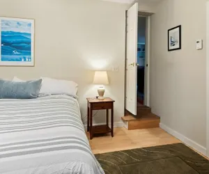 Photo 5 - Cozy Colchester Cabin near Lake by RedAwning