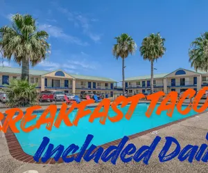 Photo 2 - Welcome Inn