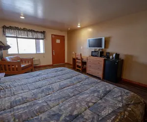 Photo 5 - Rimrock Hotel