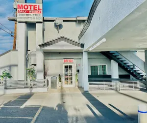 Photo 3 - Perfect Inn Motel