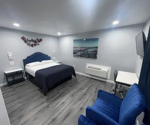 Photo 5 - Perfect Inn Motel