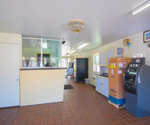 Photo 5 - Centralia Motel Near Downtown by OYO