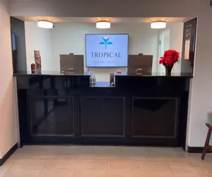 Photo 3 - Tropical Palms Hotel