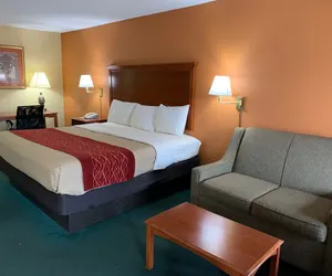 Photo 3 - Coachman's Inn Motel