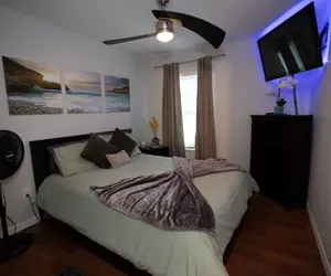 Photo 5 - Gorgeous Urban Oasis W/hot Tub, Heated Pool And Private Movie Theater 3 Bedroom Home by RedAwning