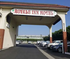 Photo 2 - Royale Inn Motel