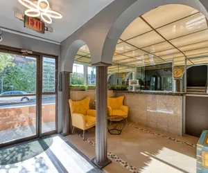 Photo 3 - La Mirage Inn - Hollywood