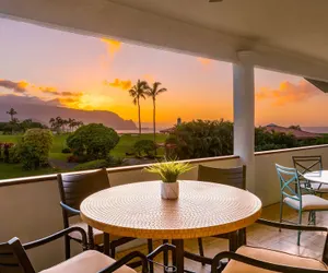 Photo 2 - Hale Ohana Nui 5 Bedroom Home by RedAwning