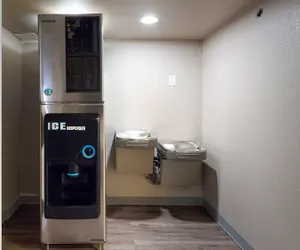 Photo 2 - voco College Station Aggieland