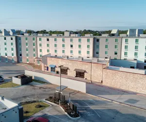 Photo 2 - Aggieland Boutique Hotel