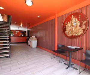 Photo 3 - Royal Pagoda Motel