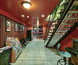 Photo 4 - Royal Pagoda Motel