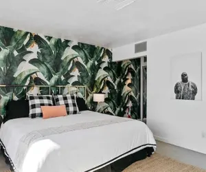 Photo 5 - The Marley by AvantStay – Mid-Century Modern Retreat with Pool & Mountain Views