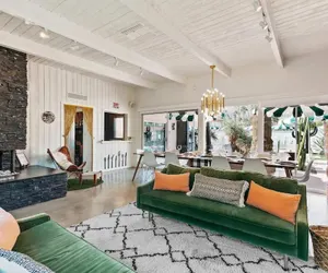 Photo 3 - The Marley by AvantStay – Mid-Century Modern Retreat with Pool & Mountain Views