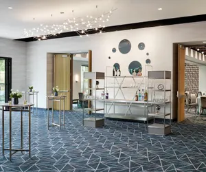Photo 5 - Astra Hotel, Seattle, A Tribute Portfolio Hotel by Marriott