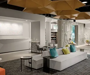 Photo 3 - Astra Hotel, Seattle, A Tribute Portfolio Hotel by Marriott