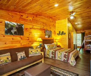Photo 2 - Bigfoot Lodge Room Three