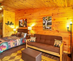 Photo 5 - Bigfoot Lodge Room Two