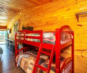 Photo 3 - Bigfoot Lodge Room Two