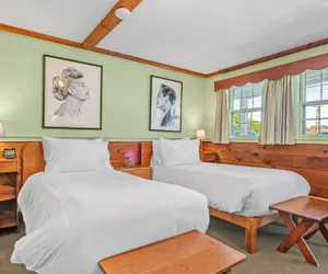 Photo 5 - Mid-Town Motel