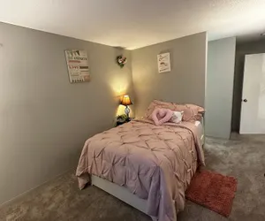 Photo 3 - New-20p off-Uptown Love MPLS next to Fun