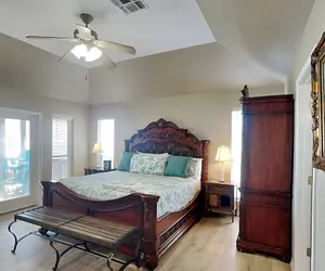 Photo 3 - Bishop's Beach by Ryson Vacation Rentals