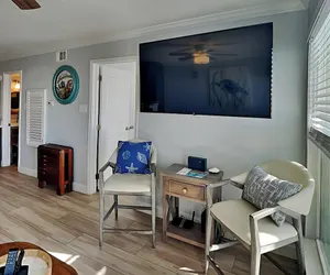 Photo 2 - Parrot Paradise by Ryson Vacation Rentals