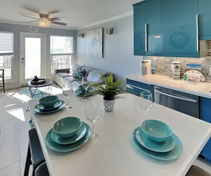 Photo 3 - Parrot Paradise by Ryson Vacation Rentals