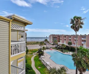 Photo 2 - 4511vic3306vicnc - Victorian 3306-beach View