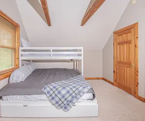 Photo 4 - Duck Pond Lodge