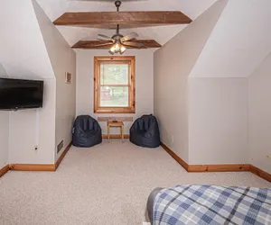 Photo 5 - Duck Pond Lodge