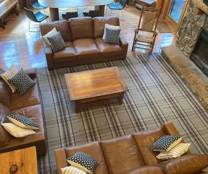 Photo 2 - Grand Chestnut Lodge