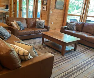 Photo 3 - Grand Chestnut Lodge