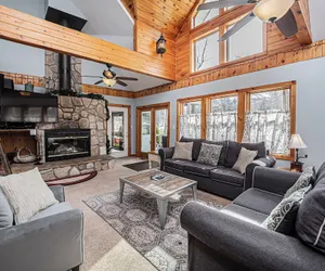 Photo 4 - Sunkissed Lodge