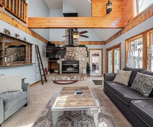 Photo 5 - Sunkissed Lodge