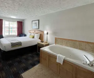 Photo 5 - Mountain Aire Inn Sevierville/Pigeon Forge