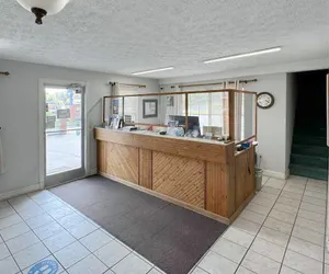Photo 3 - Mountain Aire Inn Sevierville/Pigeon Forge