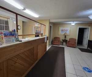 Photo 2 - Mountain Aire Inn Sevierville/Pigeon Forge