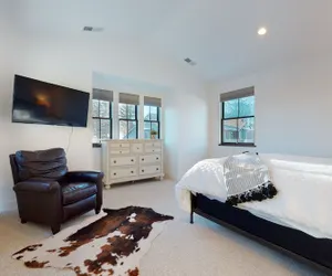 Photo 3 - Snowcreek VII 1403 Deluxe Townhouse, Stunning Mountain Views, 2 Car Garage, Washer Dryer by RedAwning