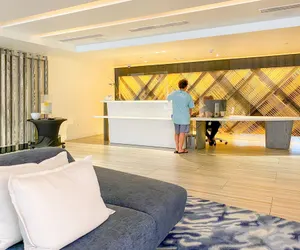 Photo 3 - W Residences Luxury Suites Across from Fort Lauderdale Beach