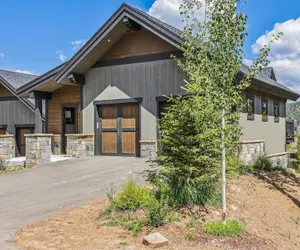 Photo 2 - Wolverine Lookout 3 Bedroom Townhouse by RedAwning