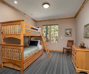 Photo 5 - Modern Condo- Jacuzzi Tub SM #201 by Bear Valley Vacation Rentals