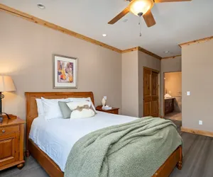 Photo 4 - Modern Condo- Jacuzzi Tub SM #201 by Bear Valley Vacation Rentals