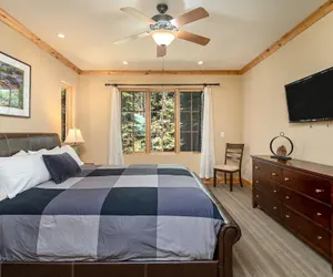 Photo 5 - Luxurious Condo -Modern Condo! - SM #207 by Bear Valley Vacation Rentals