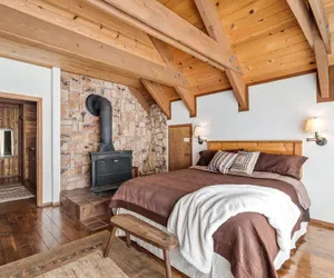 Photo 4 - Overlooking Beautiful Bear Lake VH#318 by Bear Valley Vacation Rentals