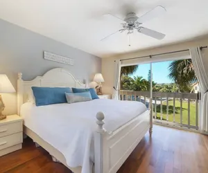 Photo 3 - Bay Breezes At Hideaway Bay! Waterfront, Free Kayaks, Golf Cart 2 Bedroom Condo by Redawning