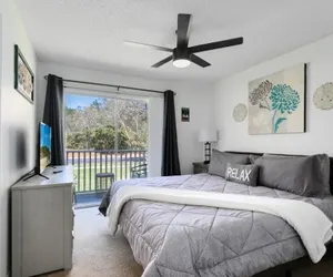 Photo 4 - 3 Bed Th 2 Miles From Disney Entrance Kissimmee 3 Bedroom Townhouse by Redawning